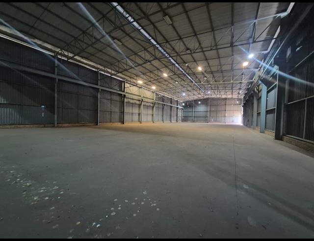 1,500M² WAREHOUSE TO LET IN GOSFORTH PARK